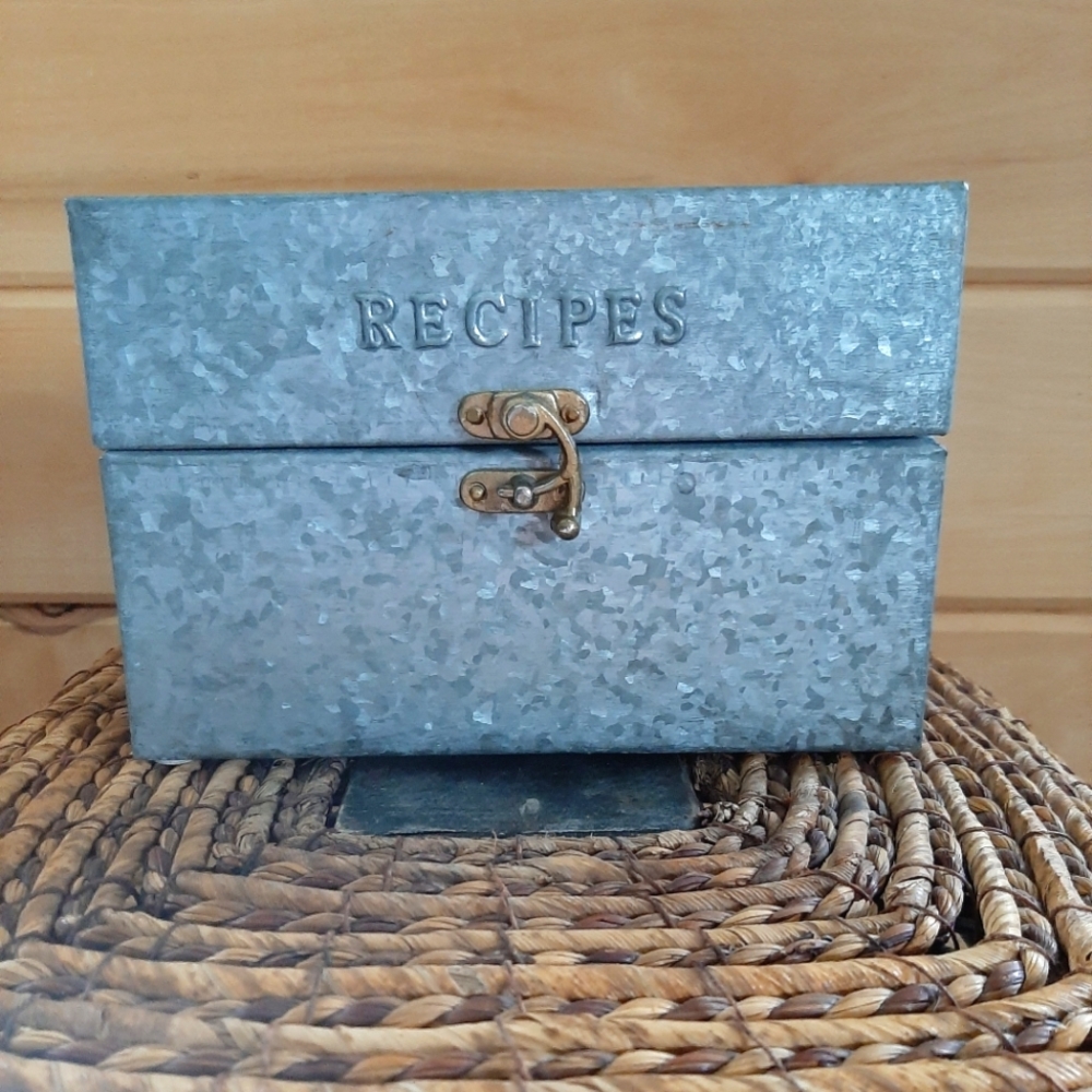 SOLD!!! Retired MAGNOLIA Hearth & Hand Metal RECIPE BOX